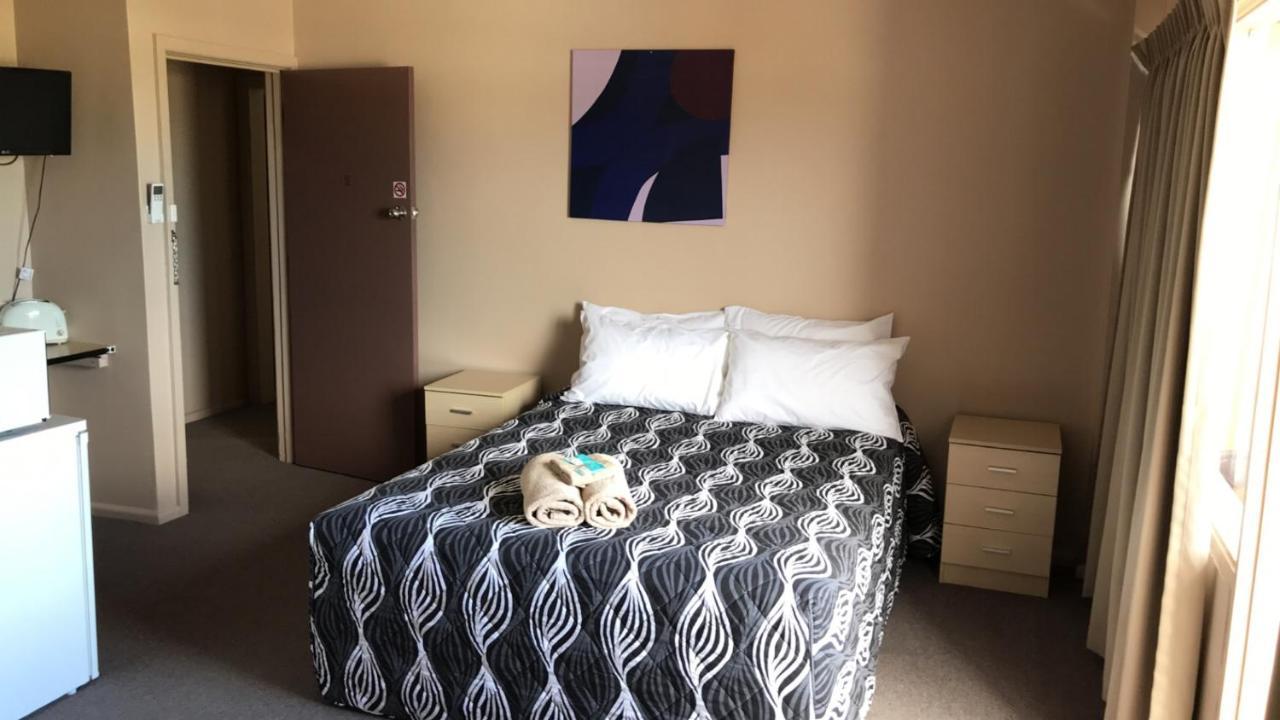 Manning River Motel Тарий Екстериор снимка