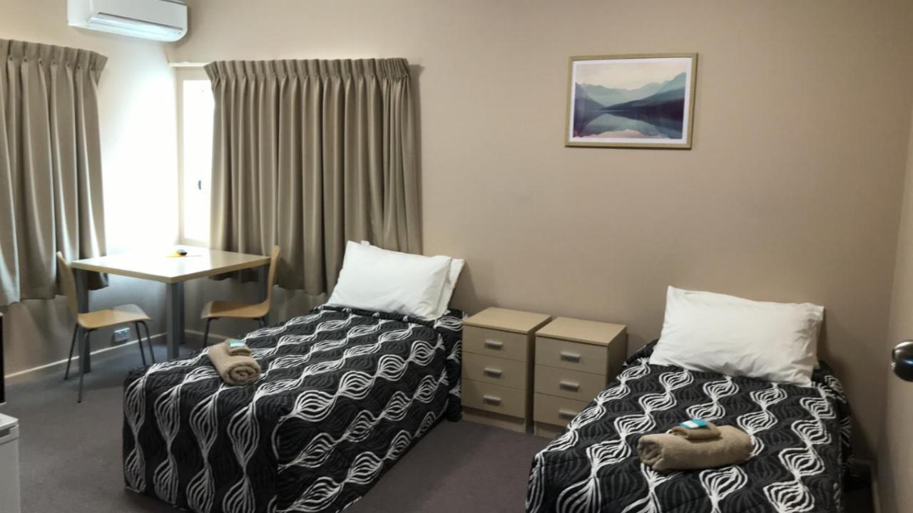 Manning River Motel Тарий Екстериор снимка